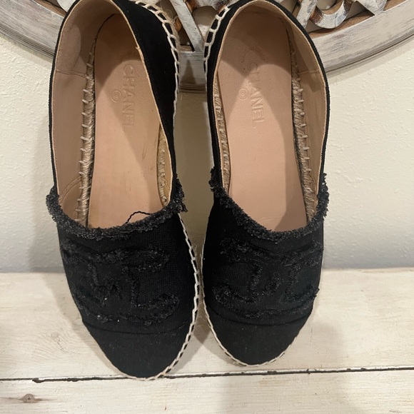 COPY - Chanel Black Espadrilles Flats - Picture 4 of 6